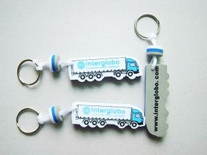 egyedi uszo kulcstartok